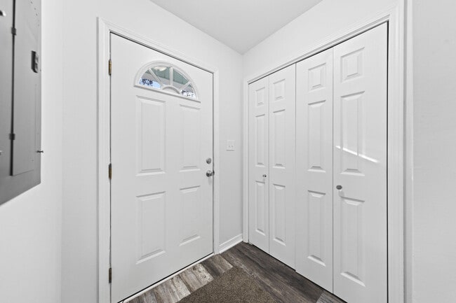 Foto del edificio - 220 Fir Ave