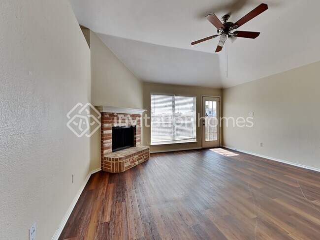 Building Photo - 300 Flushing Quail Dr