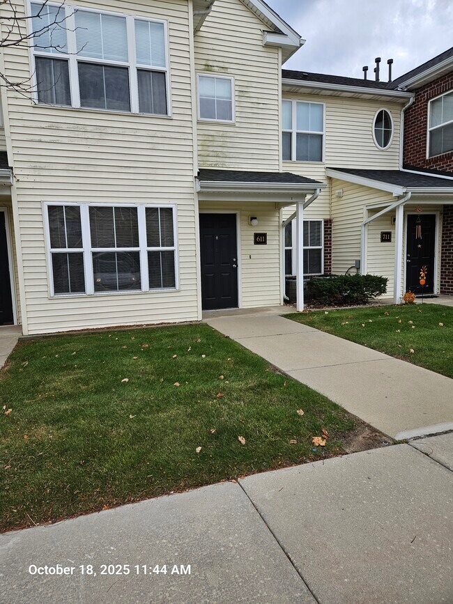 Building Photo - 12947 Townsend Dr
