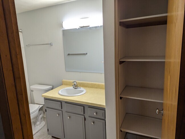 Foto del edificio - 222 Jay St