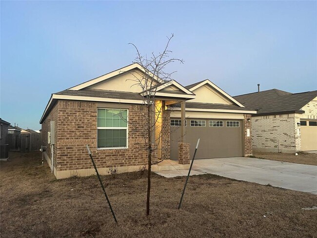 Building Photo - 111 Vintage Dr