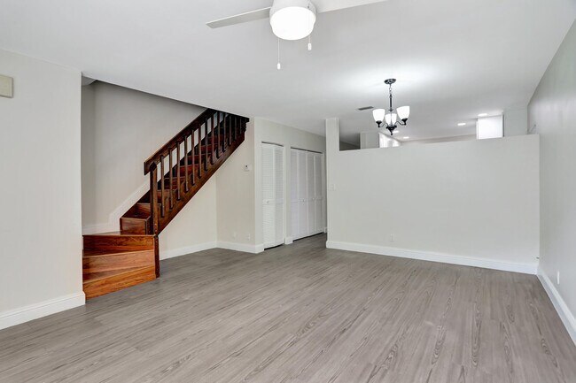 Building Photo - 9775 Riverside Dr