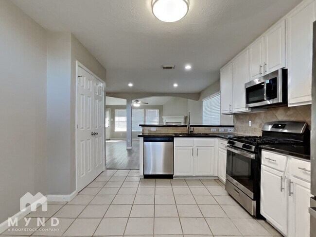 Foto del edificio - 7606 Bronze Trail Dr