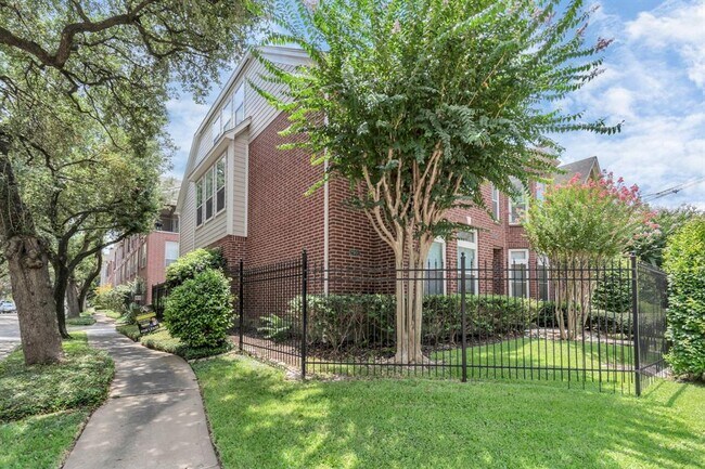 Foto del edificio - 2901 W Dallas St