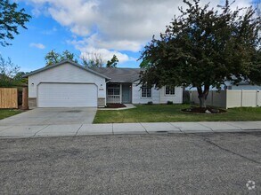Building Photo - 2499 N Capecod Way