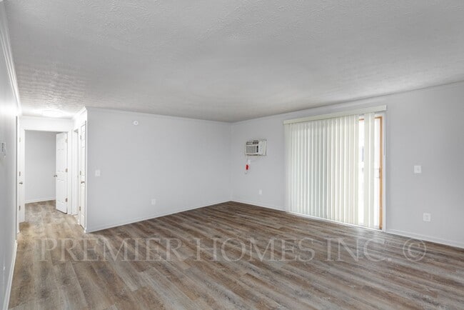 Foto del edificio - 835 Constitution Ave