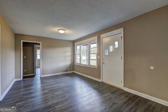 Building Photo - 1640 Kitchens Rd