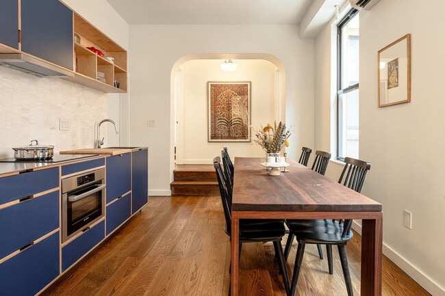 Building Photo - 1510 Race St