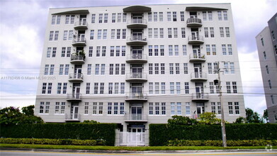 Building Photo - 1789 NE Miami Gardens Dr