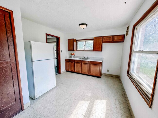 Foto del edificio - 1124 Broadway St E