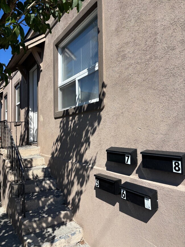 Foto del edificio - 809 Columbia St