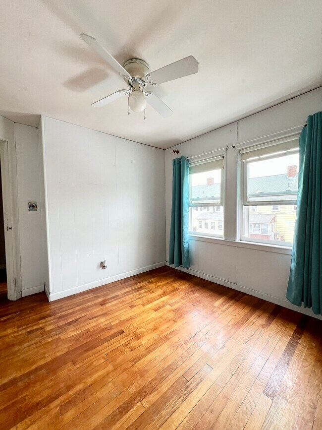 Foto del edificio - 230 Quincy Shore Dr