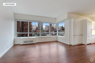 Building Photo - 200 E 94th St