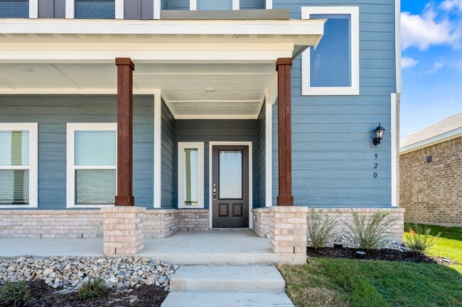 Building Photo - 1004 Camelia Grv Ct