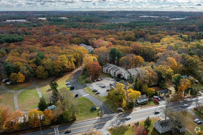 Contexto comunitario 1 - Oak Woods Apartments