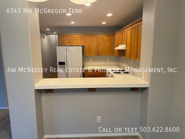 Building Photo - Air Conditioned, Kaiser Woods 3 Bedroom in...