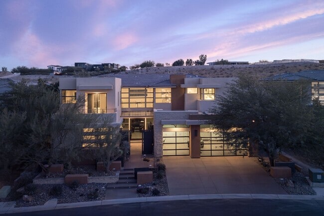 Foto del edificio - Exceptional 3-Bedroom Home in the Ridges
