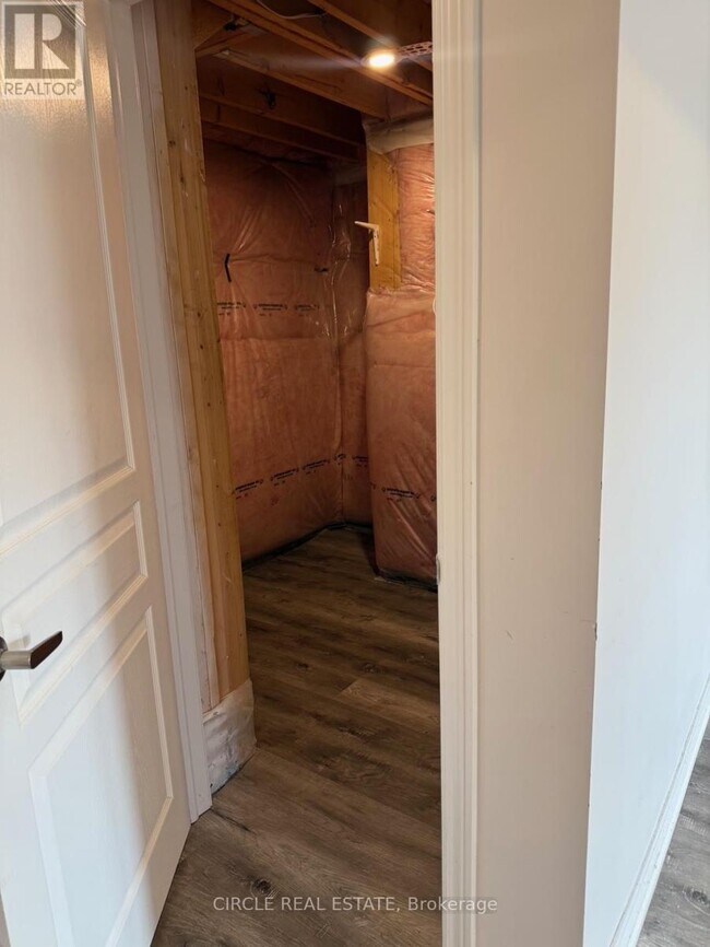 Photo du bâtiment - 36 Geranium Cres