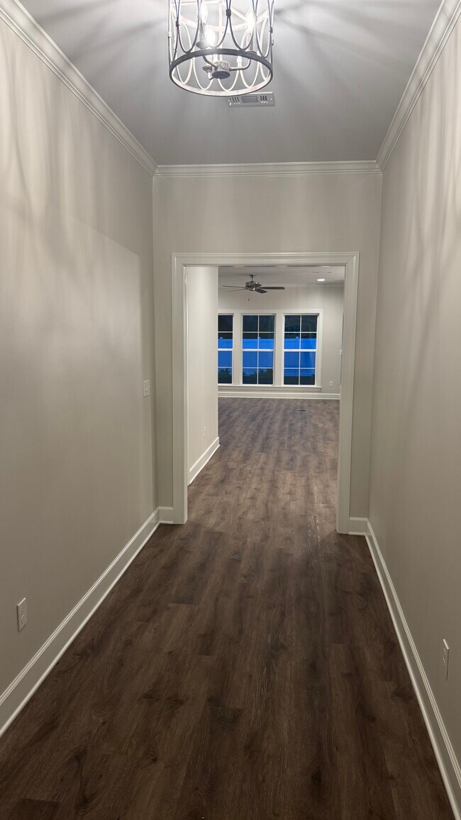 Foto del edificio - 113 Elliott Dr