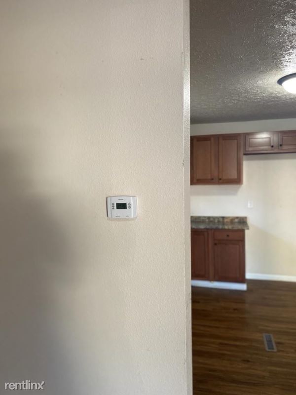 Building Photo - 3 br, 2 bath Apartment - 915 N 9th St.
