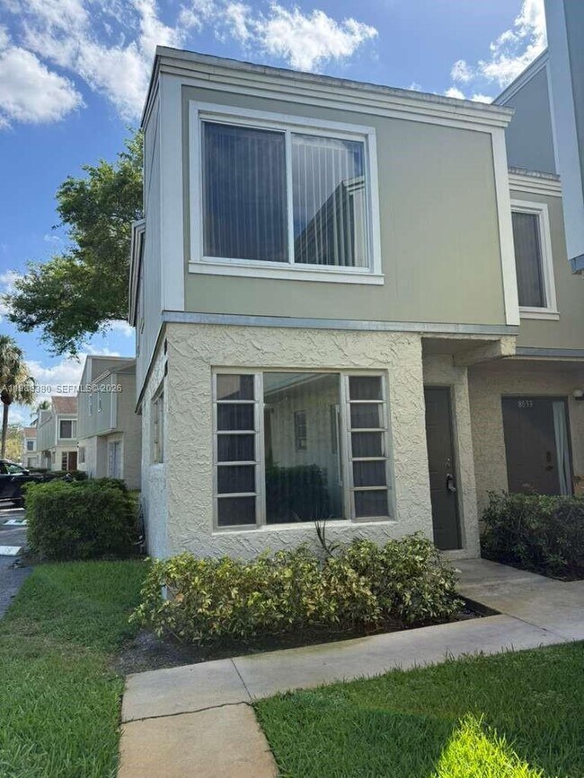 Foto del edificio - 8031 Lagos De Campo Blvd