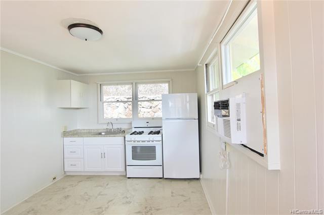 Building Photo - 3834 Anuhea St
