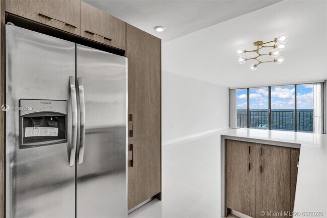 Building Photo - 2401 S Ocean Dr