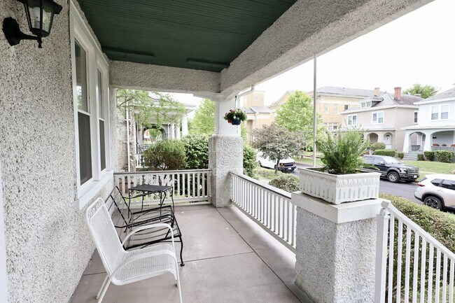 Foto del edificio - 2721 Garland Ave