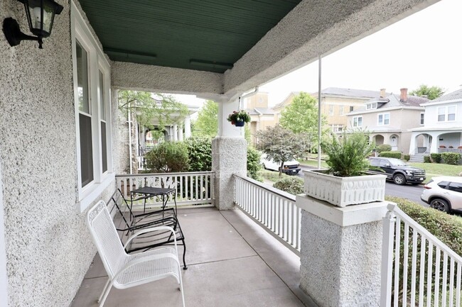 Photo - 2721 Garland Avenue House
