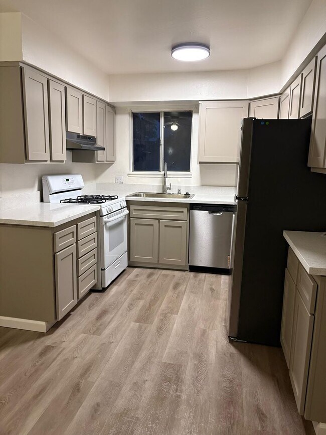 Foto del edificio - Renovated 3BD/2BA on Quiet Cul-de-Sac