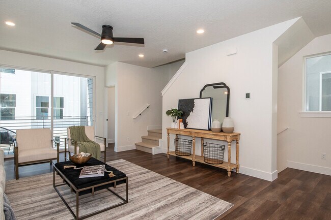 Building Photo - 479 E Violets Cv Ln