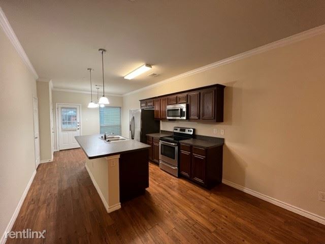 Foto del edificio - 4 br, 2.5 bath Duplex - Galante Townhomes ...