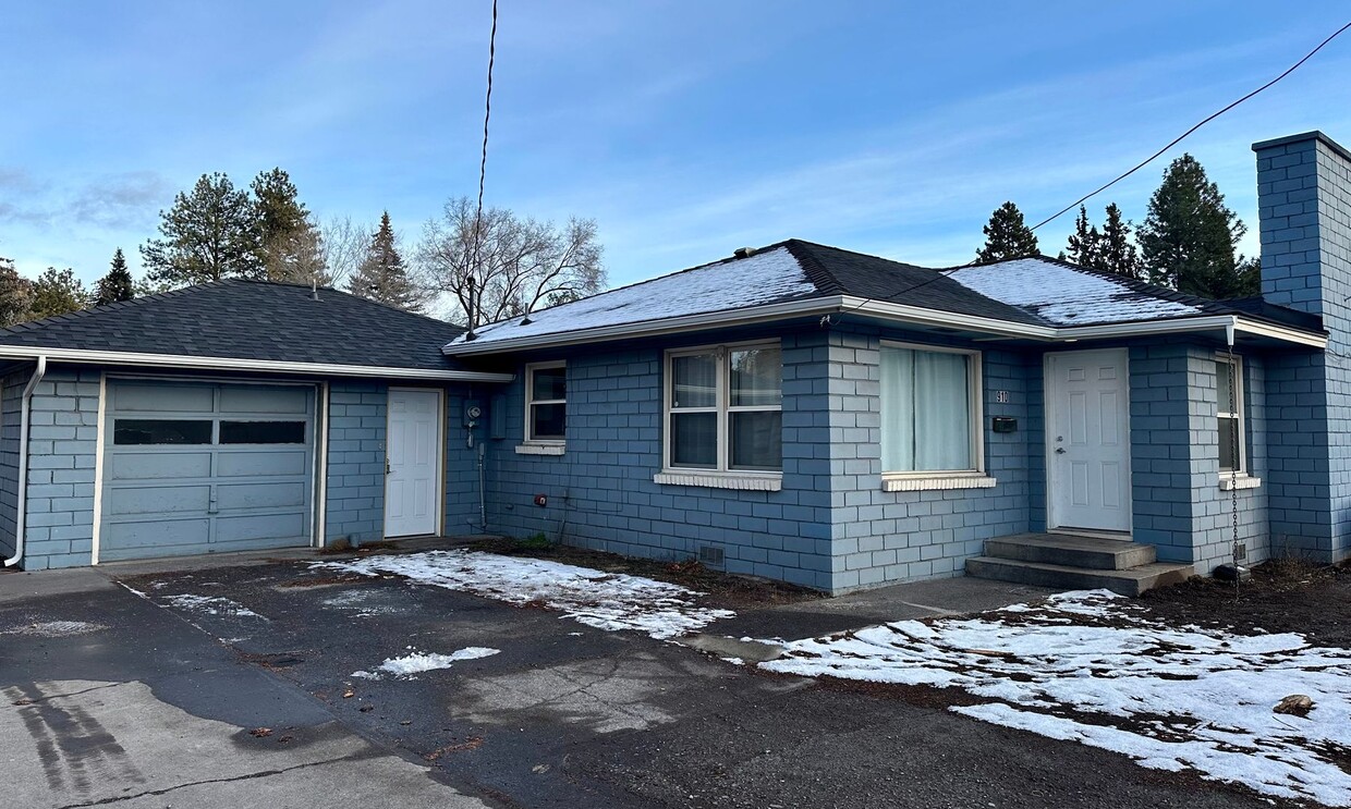 Primary Photo - Centrally Located 3BR - 1BA close to every...