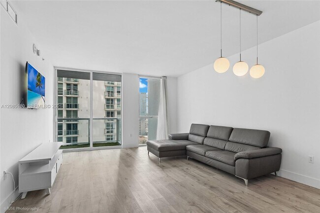 Foto del edificio - 253 NE 2nd St