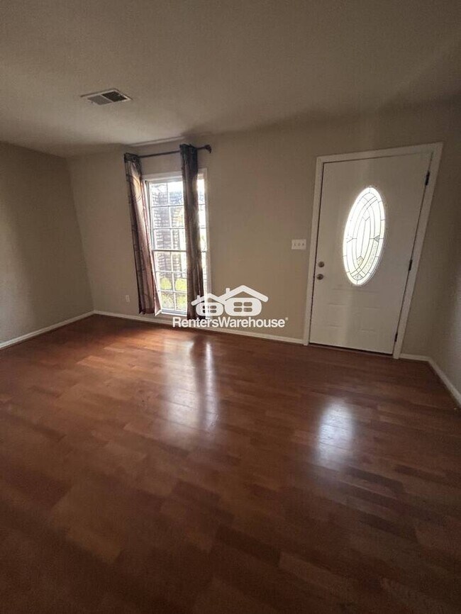 Foto del edificio - Well maintained traditional Ranch styled 3-bedroom 2 bath home