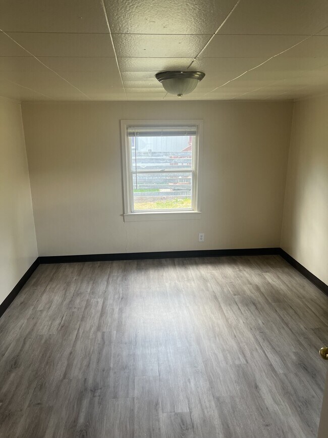Building Photo - 1377 Cascade Emmett