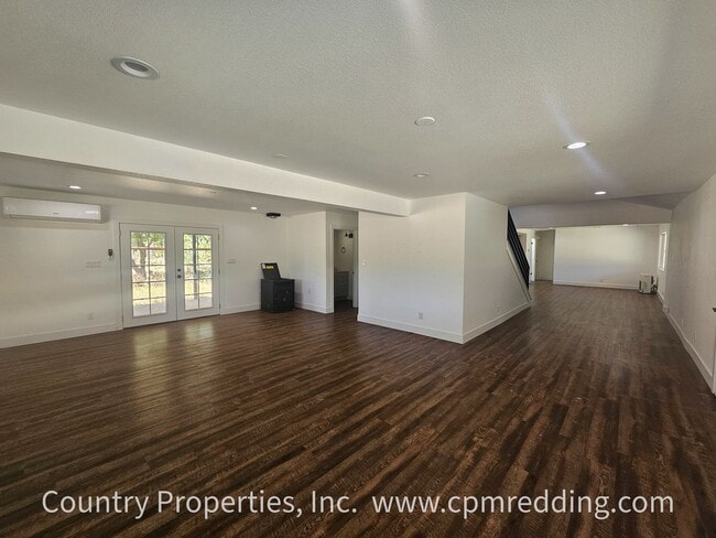 Building Photo - Remodeled Spacious House with Shop on 5 Ac...