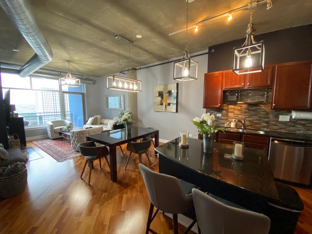 Foto principal - 1305 S Michigan Ave