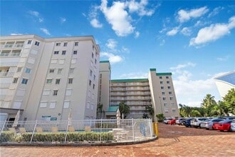 Building Photo - 3400 Ocean Beach Blvd