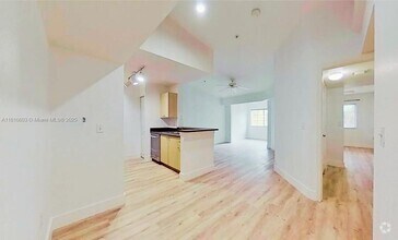 Building Photo - 2544 Centergate Dr