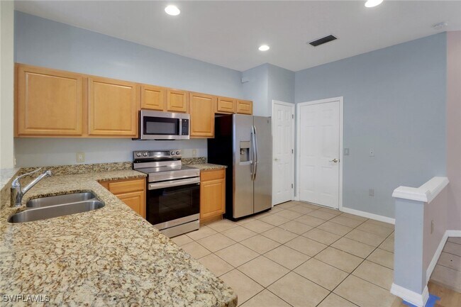 Foto del edificio - 936 Hampton Cir