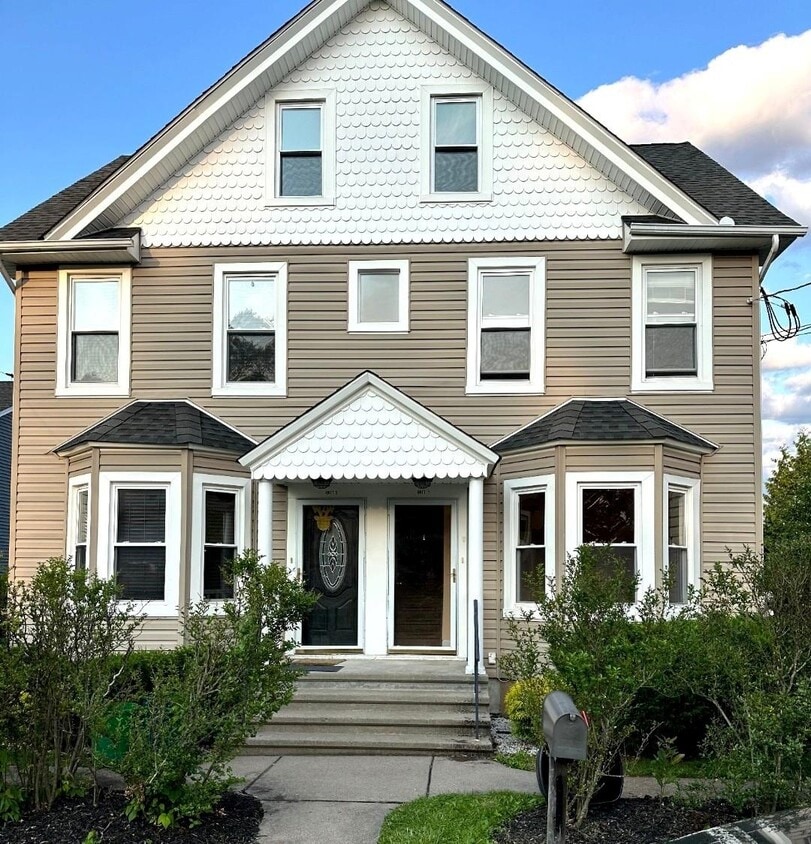 Primary Photo - 54 N Conger Ave