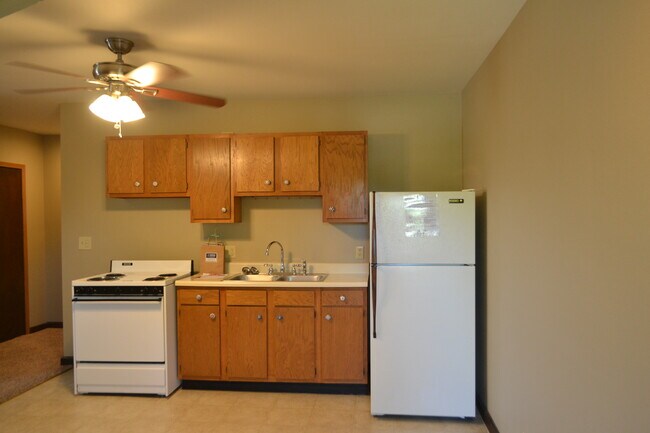 Building Photo - 601 S Osteopathy Ave