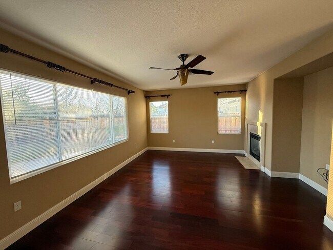 Foto del edificio - 3965 Collins St