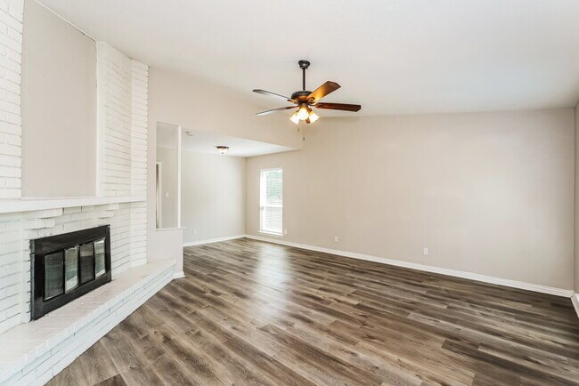 Building Photo - 4129 Shagbark St
