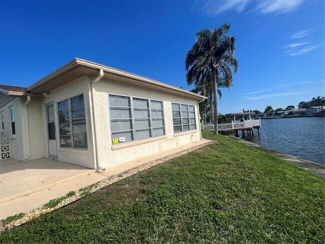 Foto del edificio - 3806 Star Island Dr