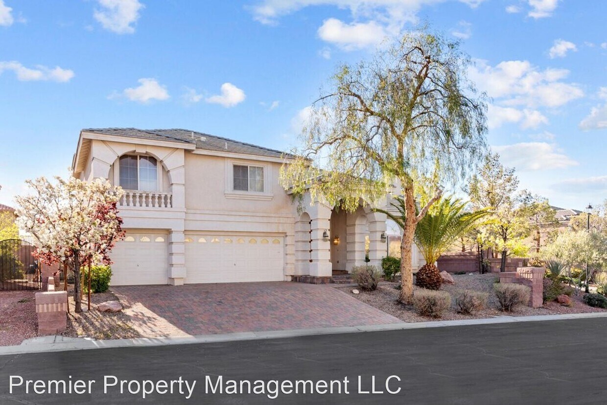 5 br, 4.5 bath House 7623 Calm Passage C... House for Rent in Las