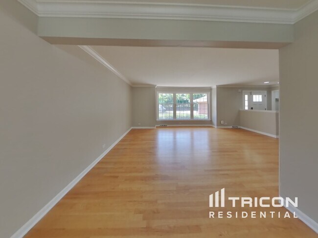Foto del edificio - 2206 W Lawrence Ln