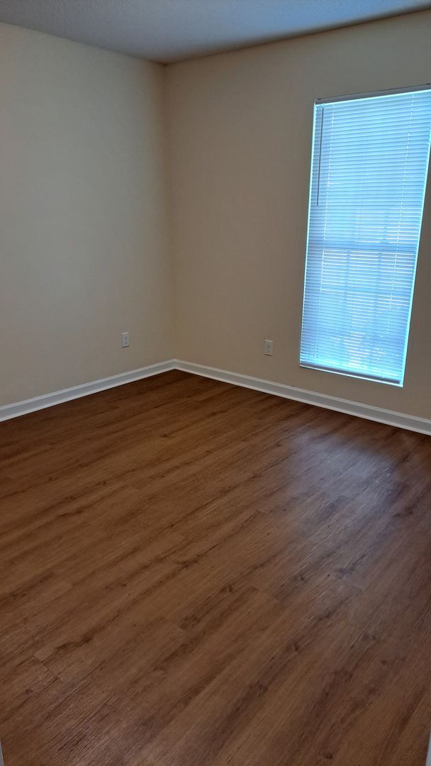 Foto del edificio - 215 Cloud Ln