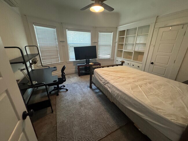 Foto del edificio - 102 W Fulton St